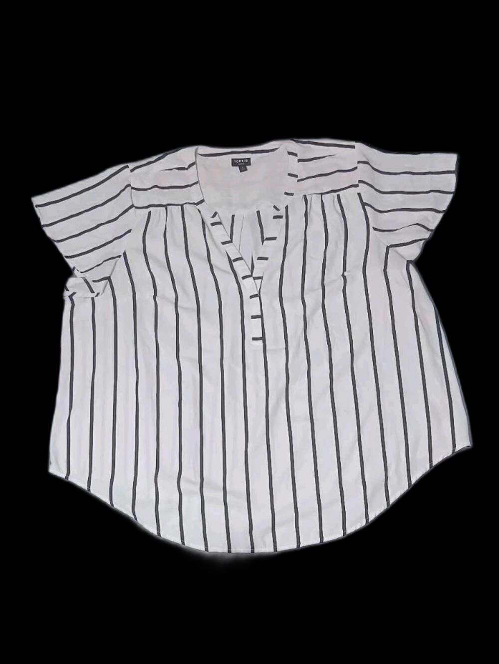 Torrid Harper Flutter Sleeve Blouse Womens Size 4 Black And White Stripes...